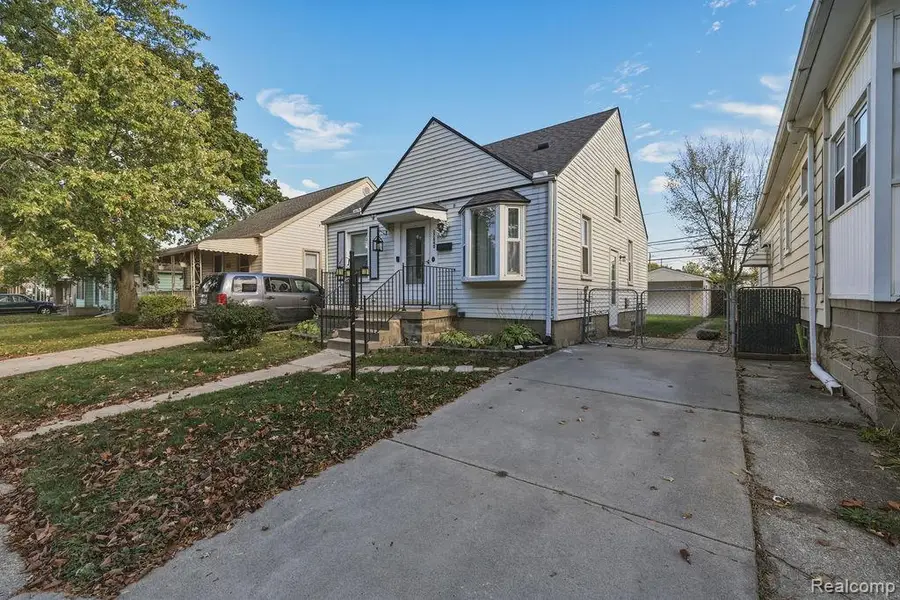 17640 Henry ST, Melvindale, MI 48122 - #3