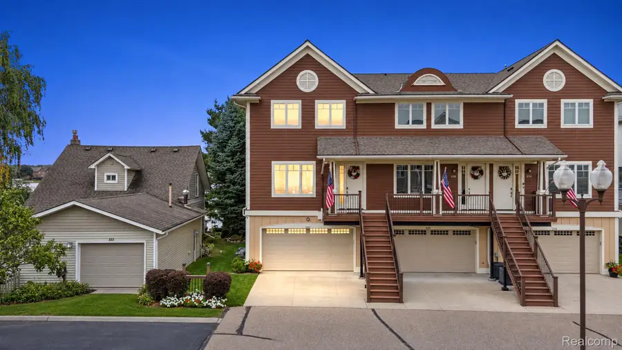 222 S Broadway ST  # 1, Lake Orion, MI 48362 - #3