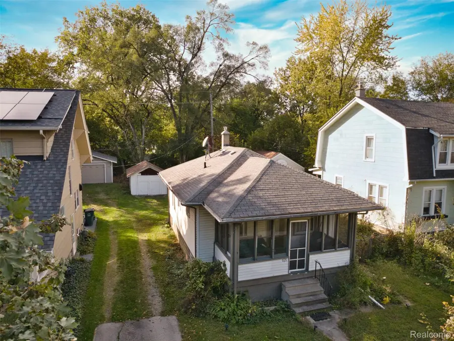 621 Saint Louis ST, Ferndale, MI 48220 - #2