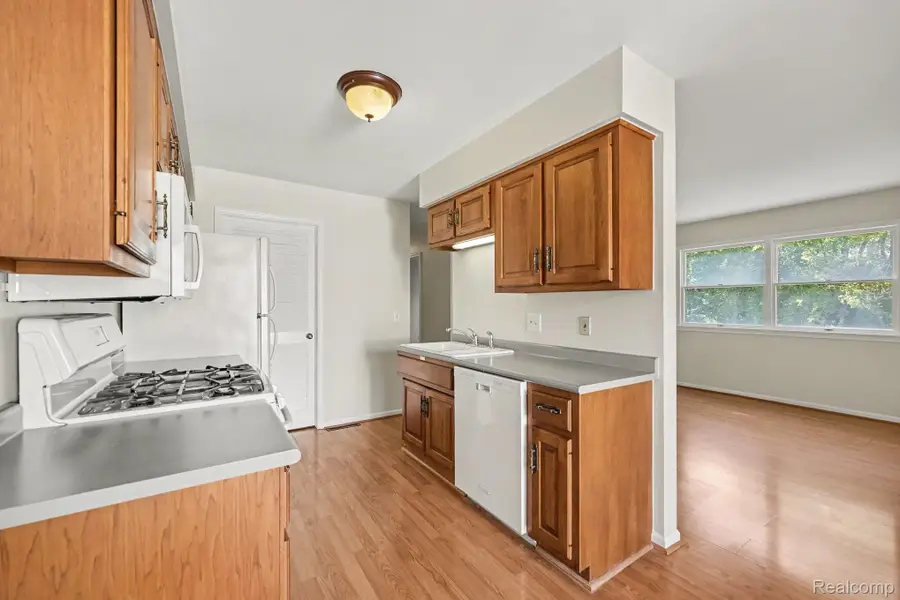 3727 Ramblewood DR, Port Huron, MI 48060 - #2