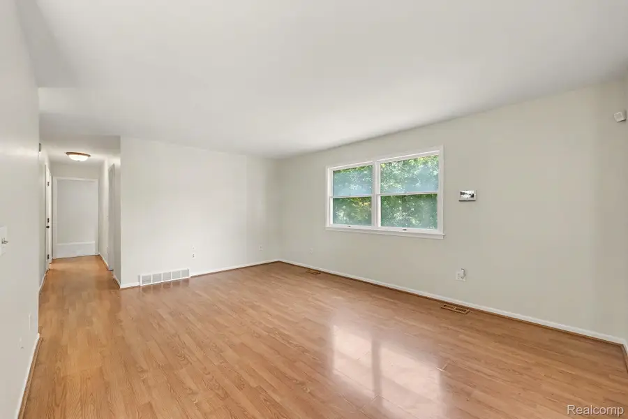 3727 Ramblewood DR, Port Huron, MI 48060 - #3