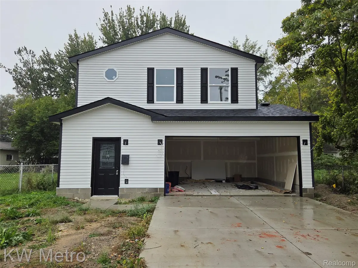 110 E COY AVE, Hazel Park, MI 48030 - #1