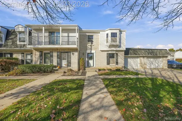 74 Longford DR, RochesterHills, MI 48309