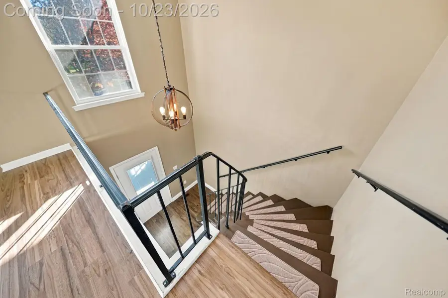 74 Longford DR, Rochester Hills, MI 48309 - #3