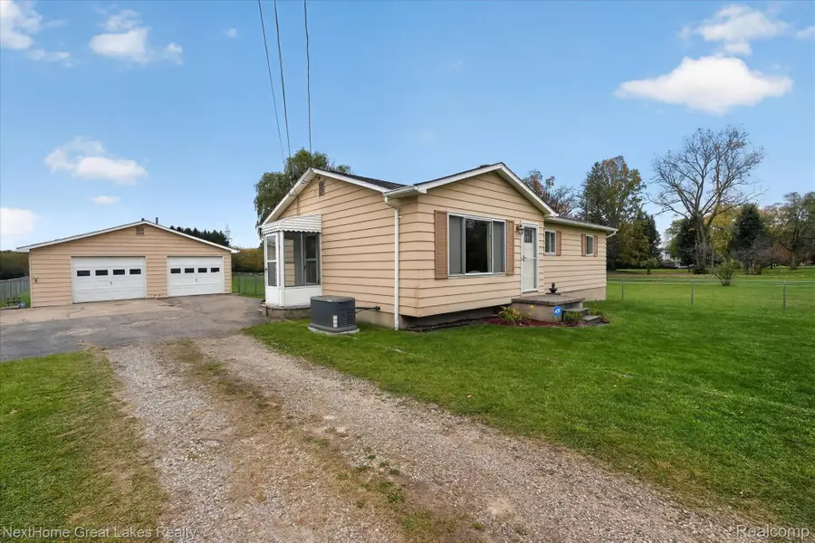 5154 N Center RD, Flint, MI 48506 - #2