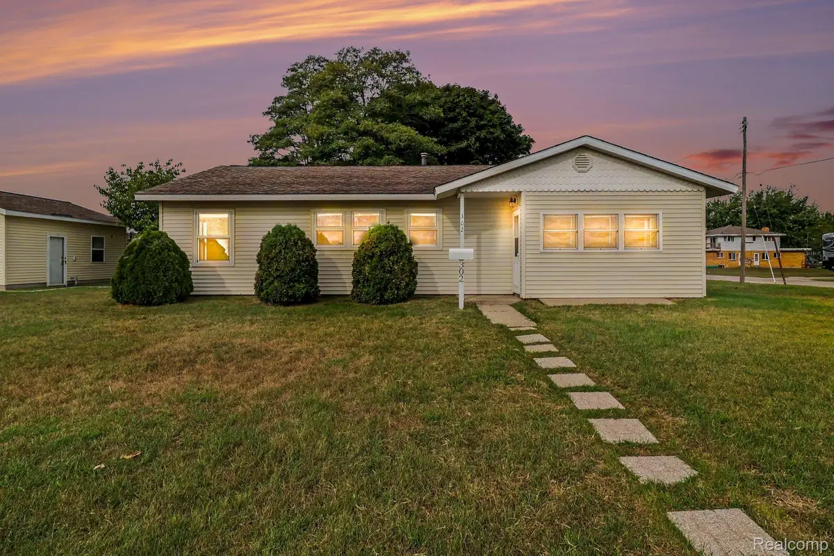 302 S Ferry ST, Ludington, MI 49431 - #1