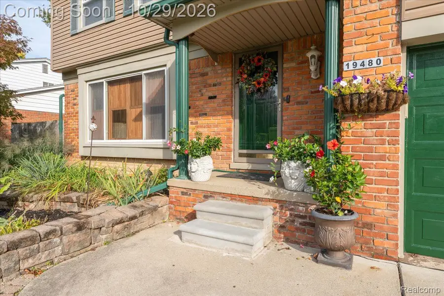 19480 Hickory Leaf ST, Southfield, MI 48076 - #2