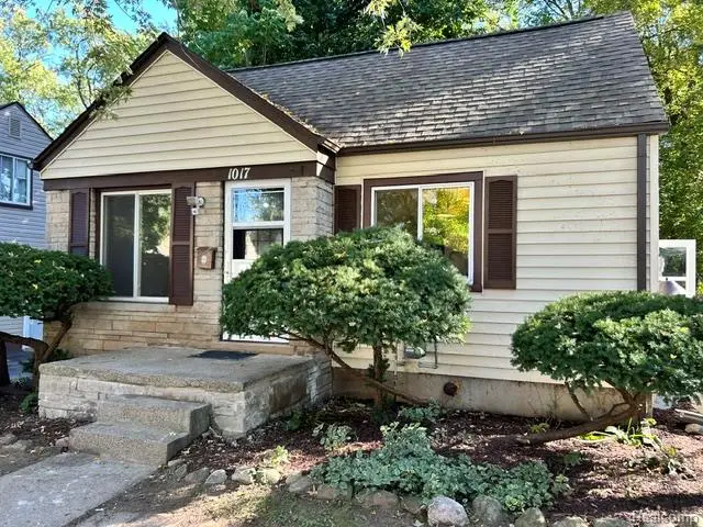 1017 Canterbury DR, Pontiac, MI 48341 - #1