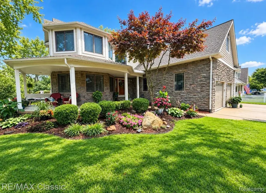 3631 Lakeview DR, Highland, MI 48356 - #2