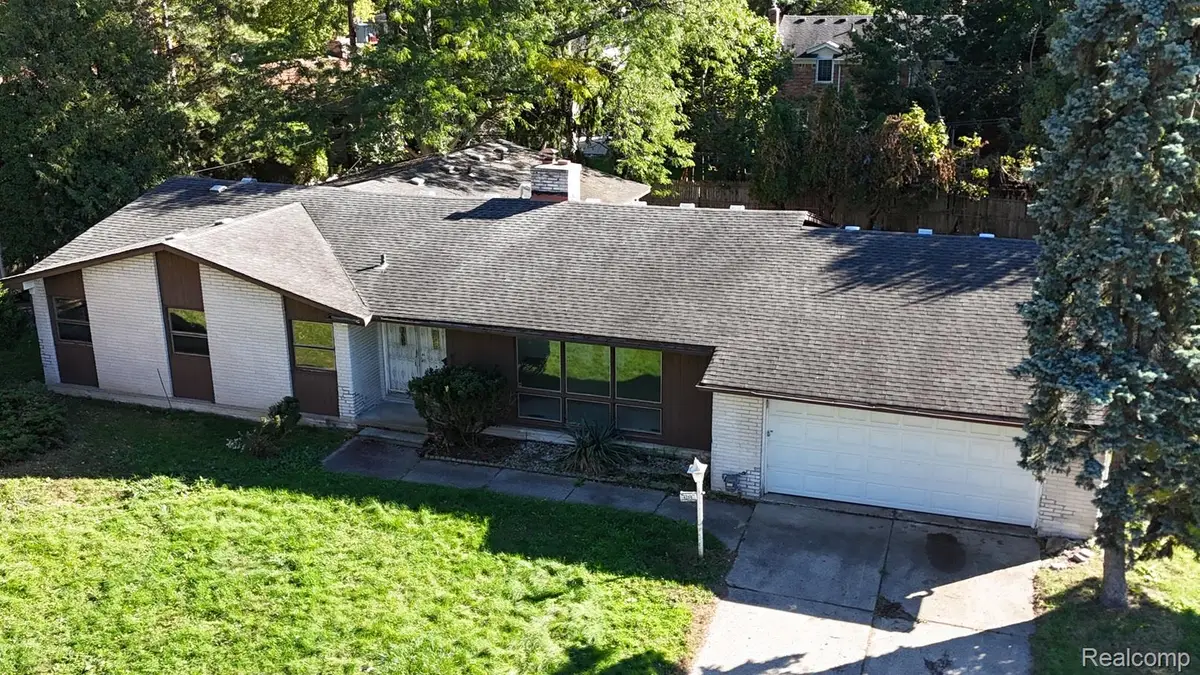 19209 Starlane ST, Southfield, MI 48075 - #1