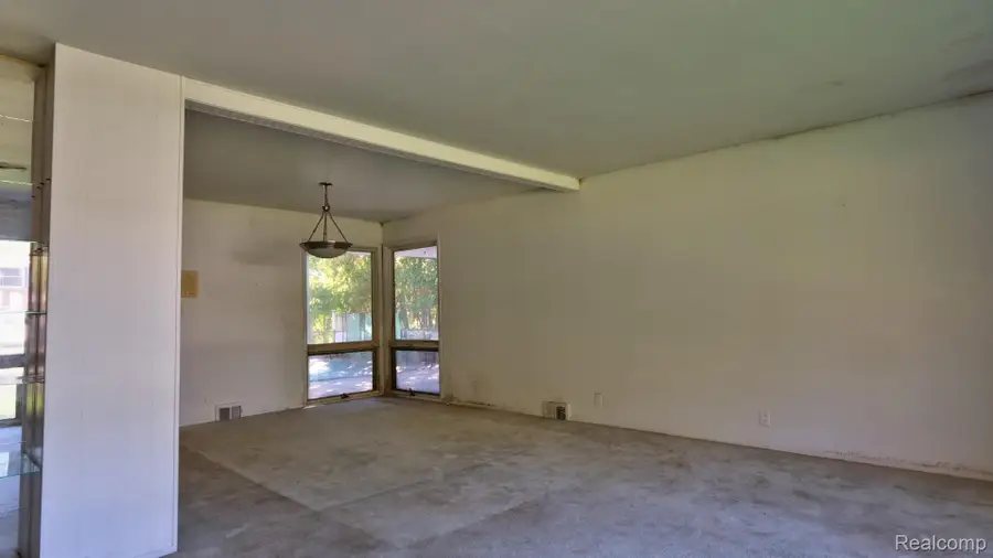 19209 Starlane ST, Southfield, MI 48075 - #3