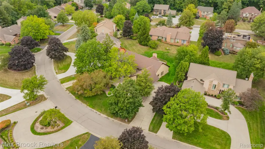 4418 Pinehurst DR, West Bloomfield, MI 48322 - #3