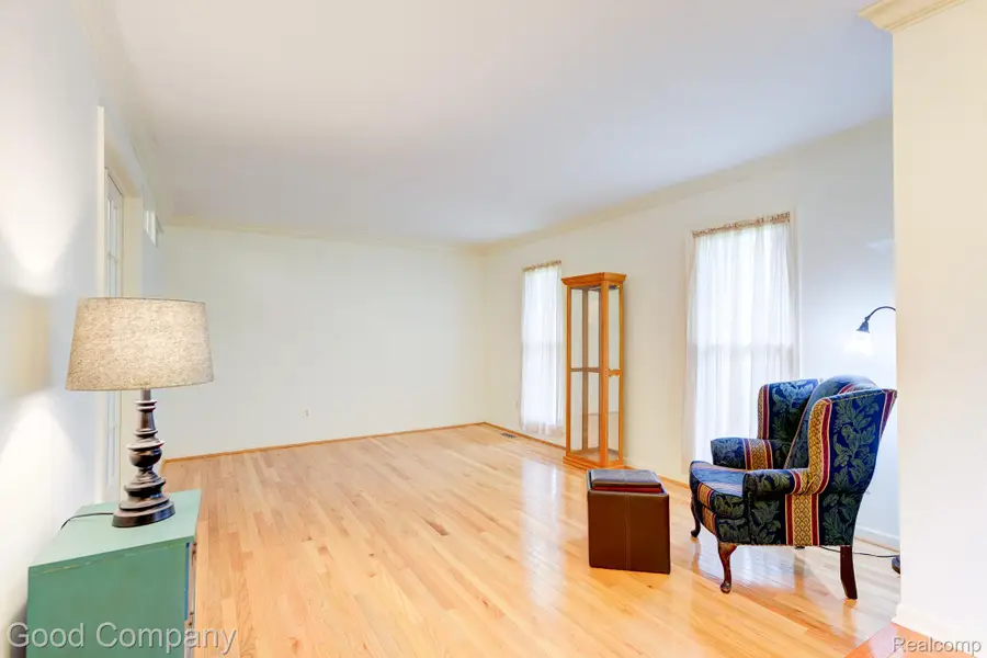 35868 Smithfield CT, Farmington, MI 48335 - #3