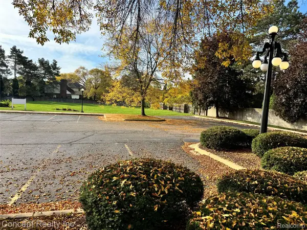 1300 E Lake Lansing RD, EastLansing, MI 48823
