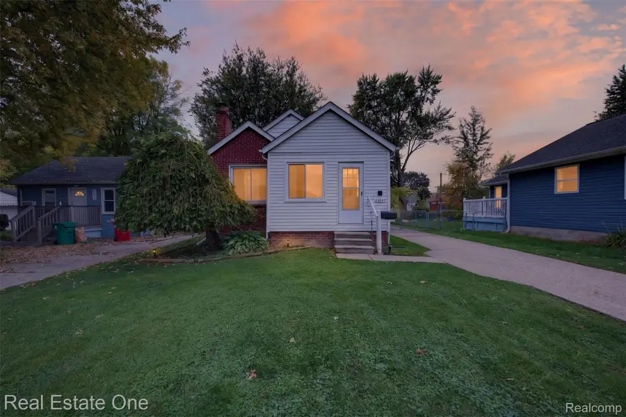 22457 Piper AVE W, Eastpointe, MI 48021 - #3