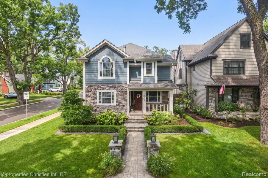 932 Roselawn DR, Rochester, MI 48307 - #3