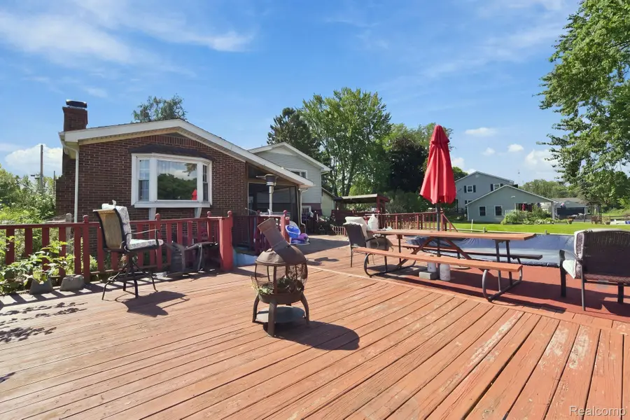6239 Grandview DR, Erie, MI 48133 - #2
