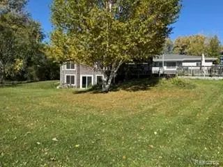 6105 Pine Knob RD, Clarkston, MI 48348 - #1