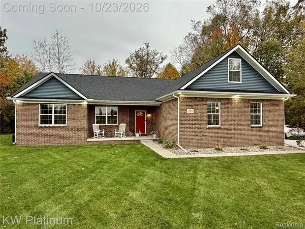 35938 Birchwood CT, NewBoston, MI 48164