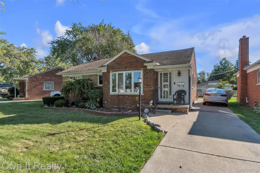 24804 Ridgecroft AVE, Eastpointe, MI 48021 - #2