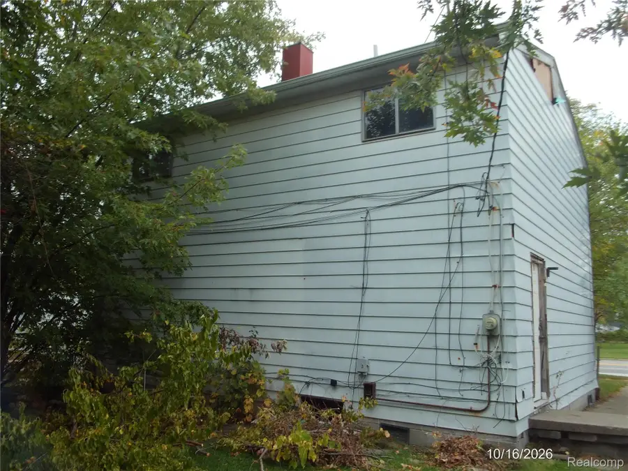 25825 Schoenherr RD, Warren, MI 48089 - #3