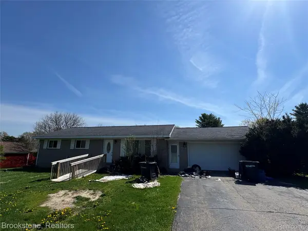 11732 Milford RD, Holly, MI 48442