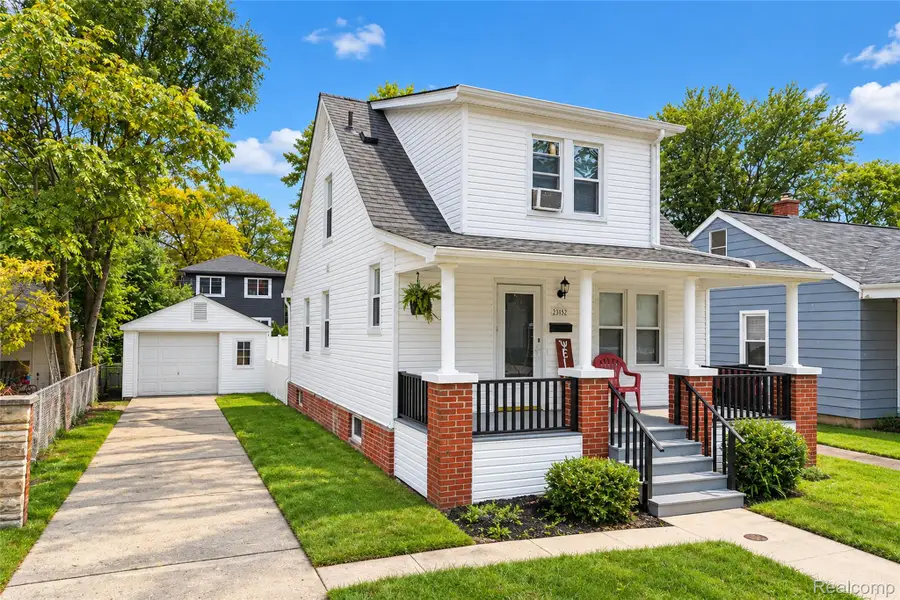 23152 Tawas AVE, Hazel Park, MI 48030 - #2