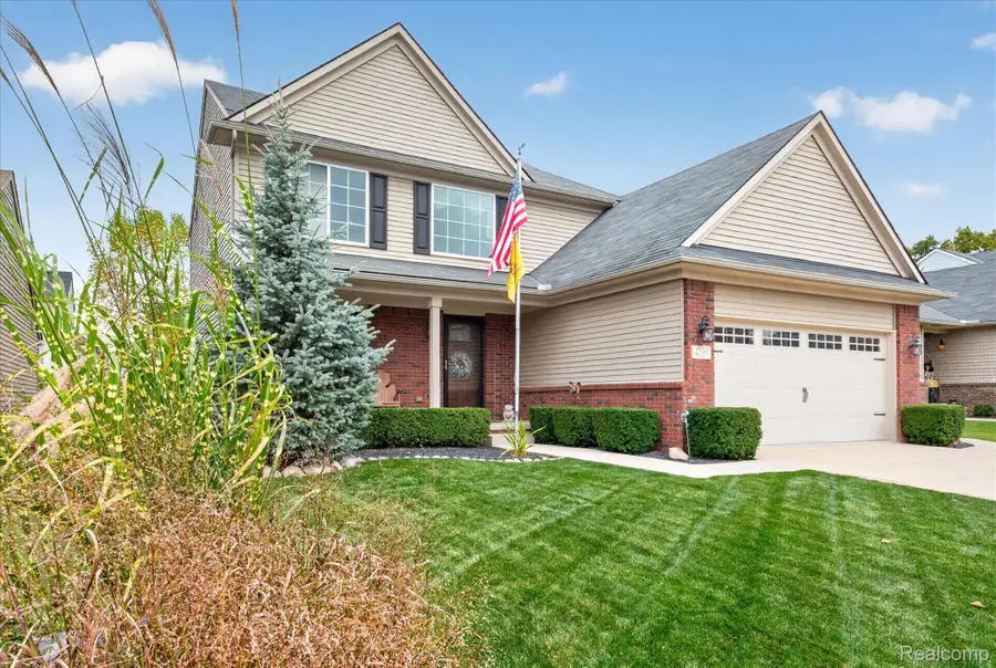 4139 Orchard Park BLVD, Howell, MI 48843 - #2