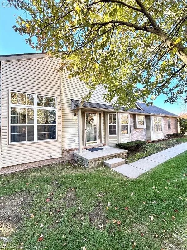 41222 Bermuda DR, SterlingHeights, MI 48314
