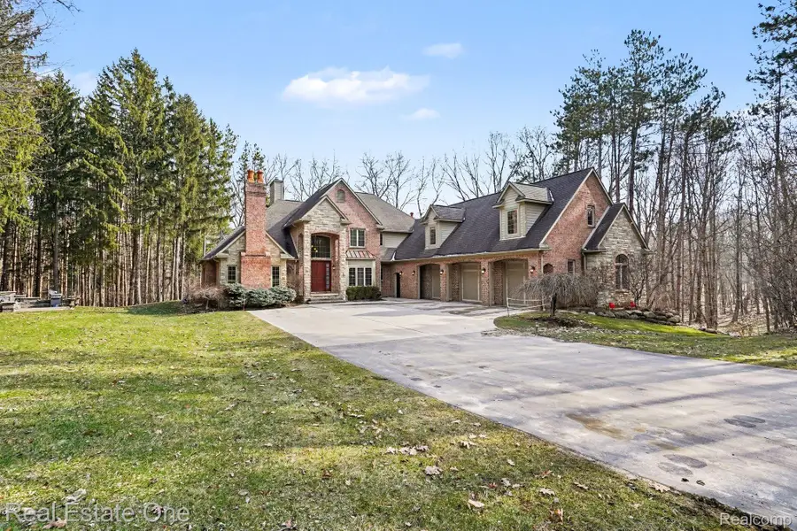 12901 Sleigh TRL, Milford, MI 48380 - #2