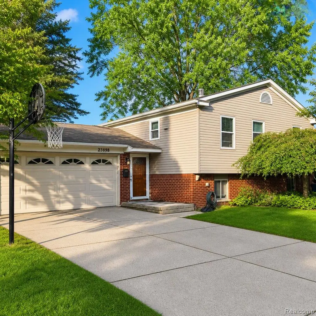 23898 Barfield ST, Farmington Hills, MI 48336 - #1