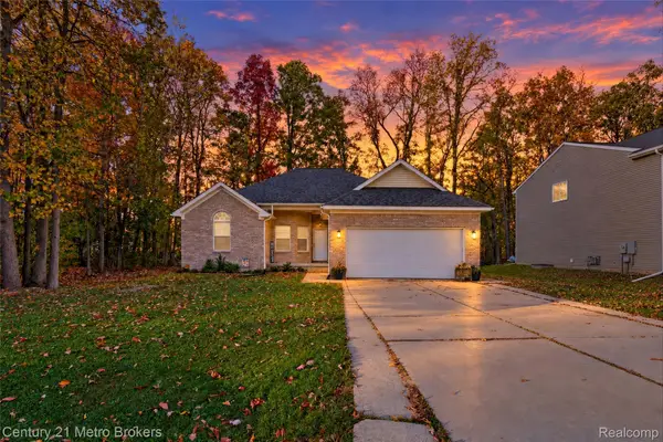 4363 Spring Meadows CT, Burton, MI 48519
