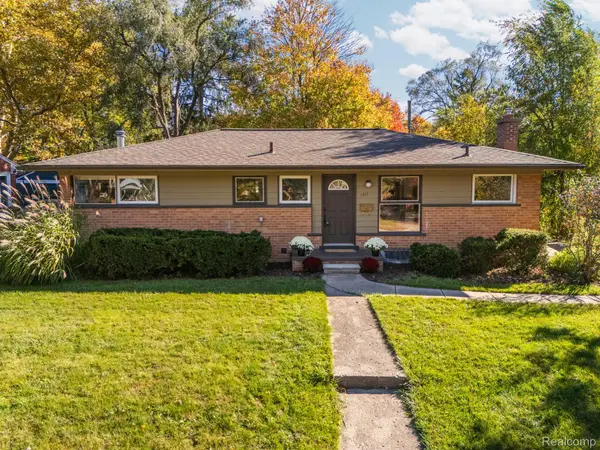 1517 Catalina DR, AnnArbor, MI 48103