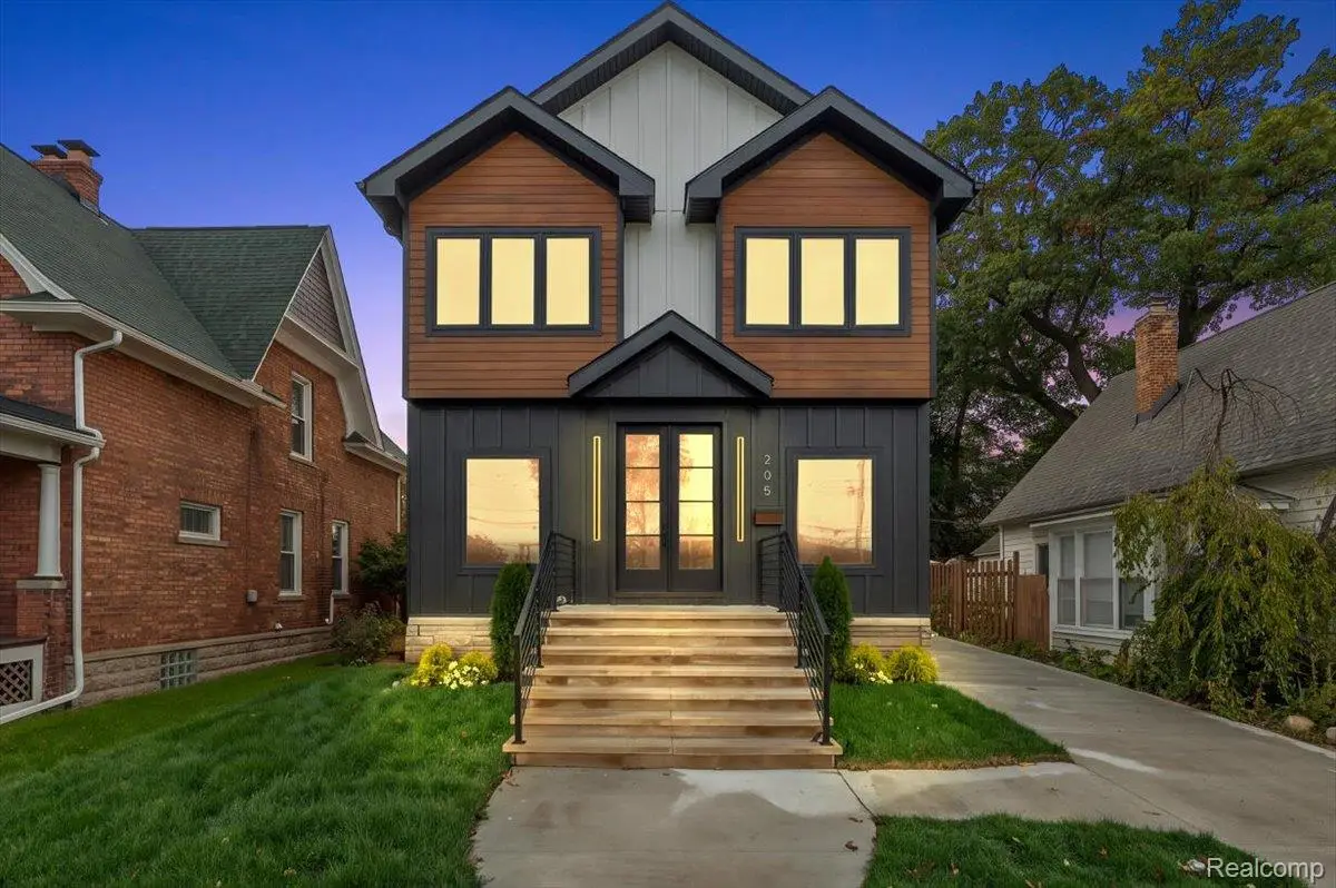 205 Pine ST, Rochester, MI 48307 - #1