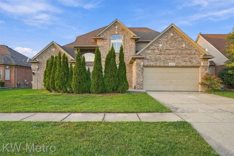 20735 Cheddleton DR, Macomb, MI 48044 - #2