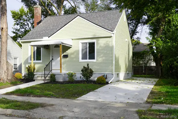 569 E Coy AVE, HazelPark, MI 48030