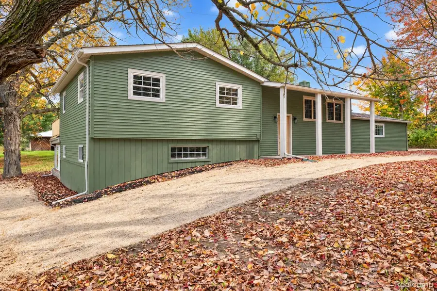 10378 McKinley RD, Montrose, MI 48457 - #3