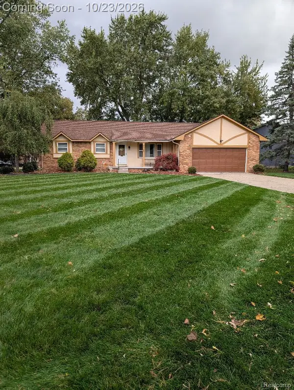 5335 Old Franklin RD, GrandBlanc, MI 48439