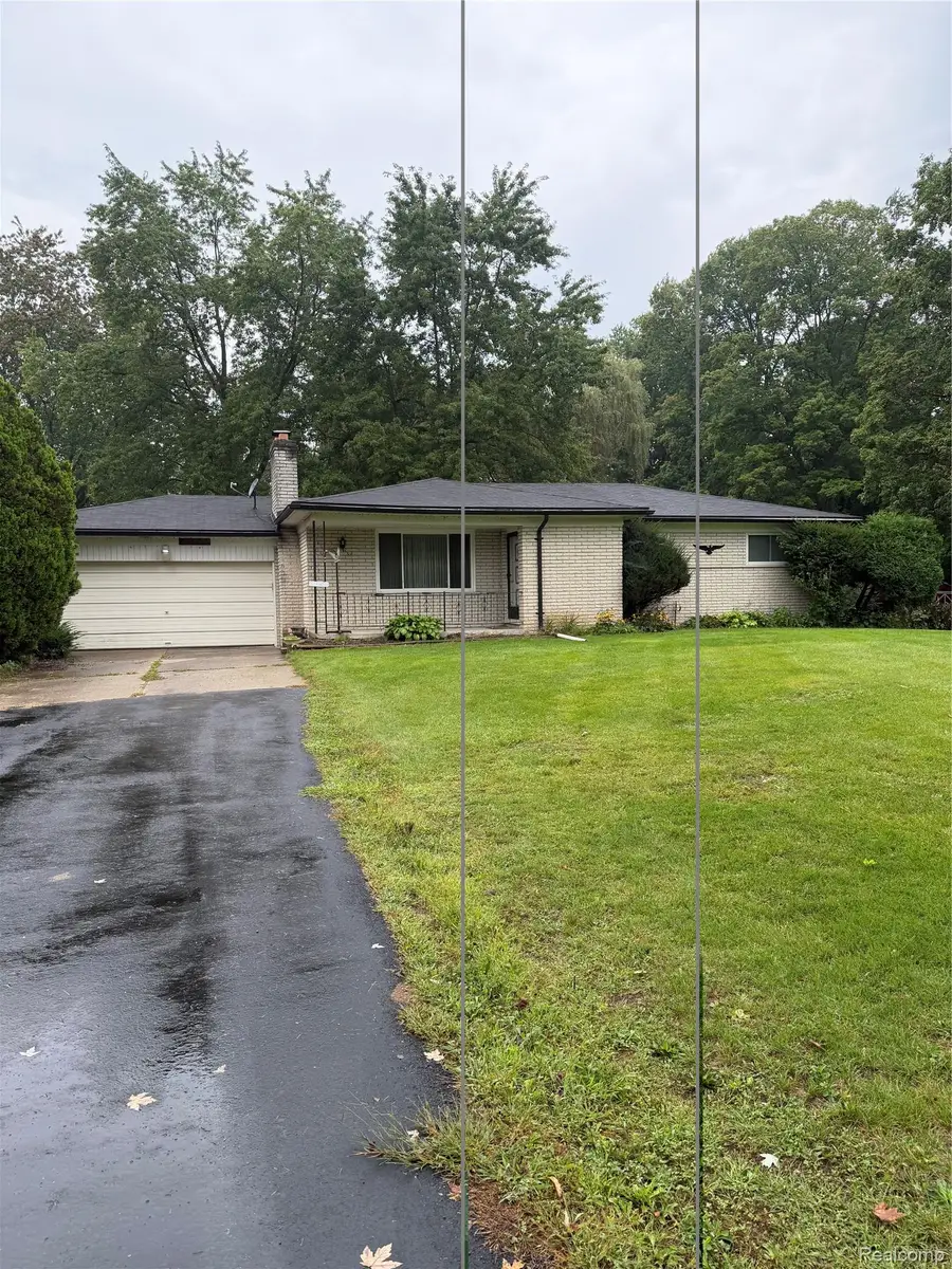 62101 Schoenherr RD, Washington, MI 48094 - #2