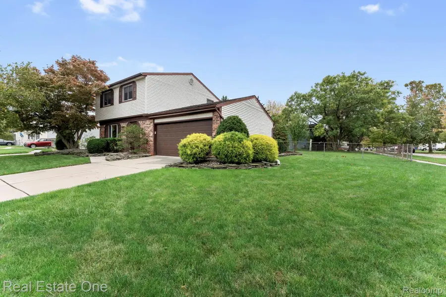 23359 Port ST, Flat Rock, MI 48134 - #2