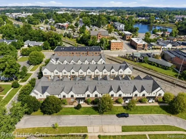 131 S 2nd ST, Brighton, MI 48116 - #3