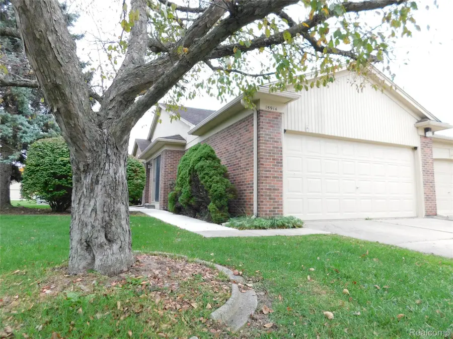 15914 New Bedford DR 91 # 361, Clinton, MI 48038 - #2