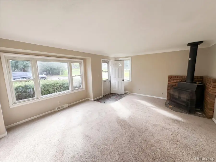 510 Gregory PL, Jackson, MI 49202 - #3