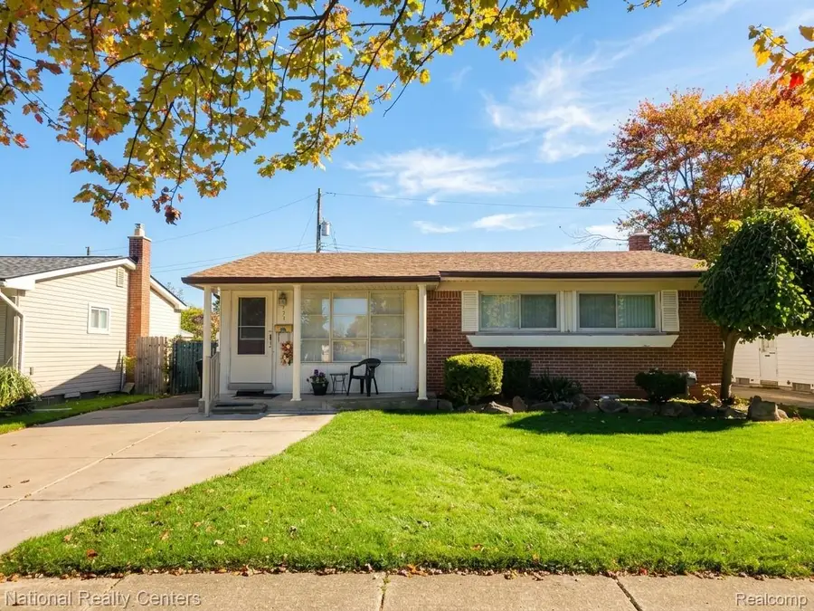 445 Van Lawn ST, Westland, MI 48186 - #3