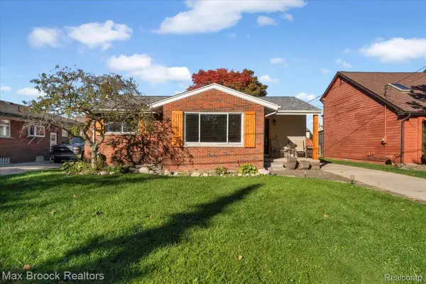 22461 Revere ST, StClairShores, MI 48080