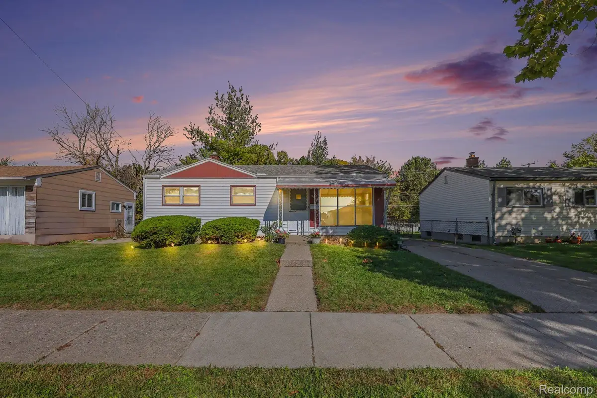 13811 Sherman AVE, Warren, MI 48089 - #1