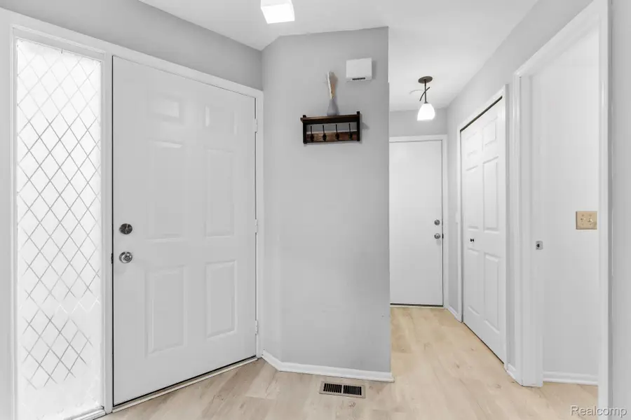 15764 Golfview DR N # 185, Riverview, MI 48193 - #3