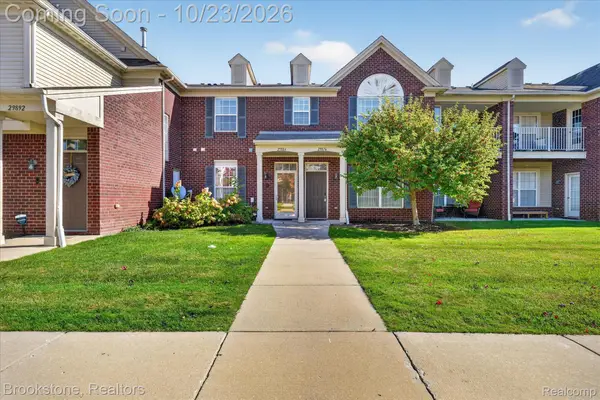 29876 Fox Run CIR, Warren, MI 48092