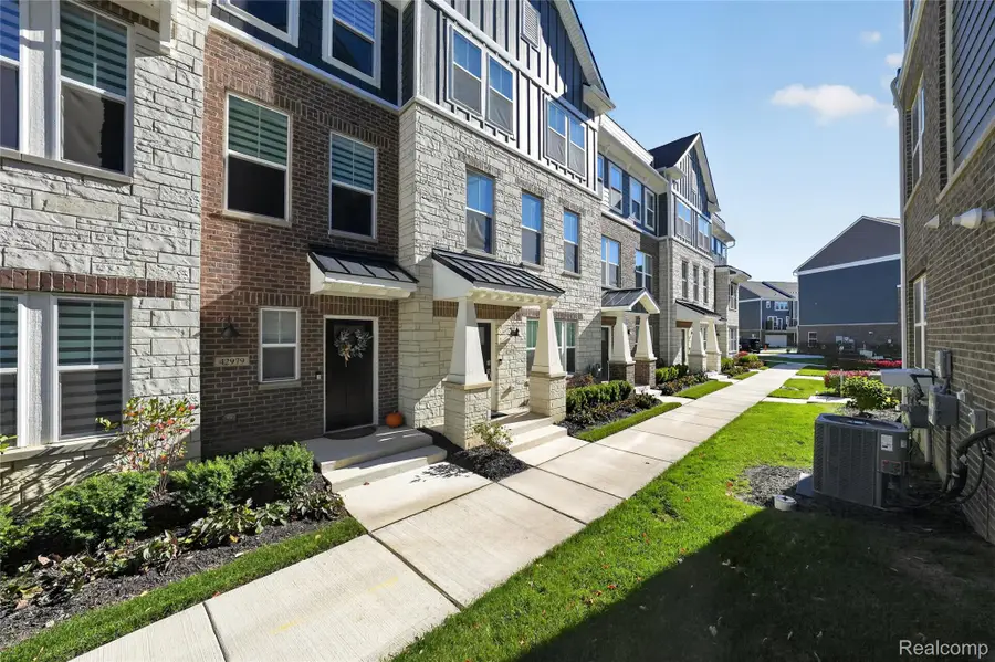 42975 Atwood Avenue AVE 18 # 41, Novi, MI 48375 - #3