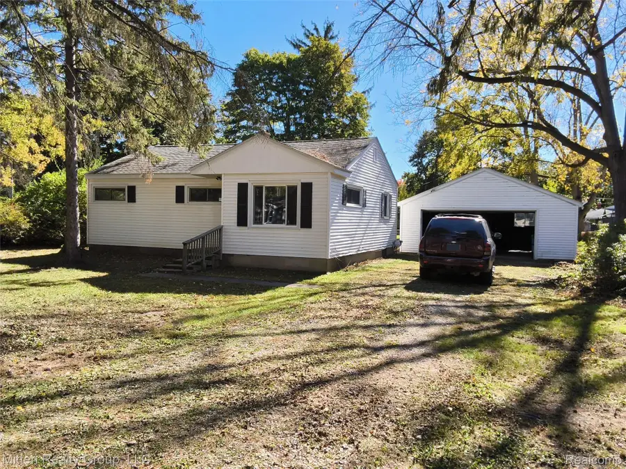 6169 Van Syckle AVE, Waterford, MI 48329 - #2